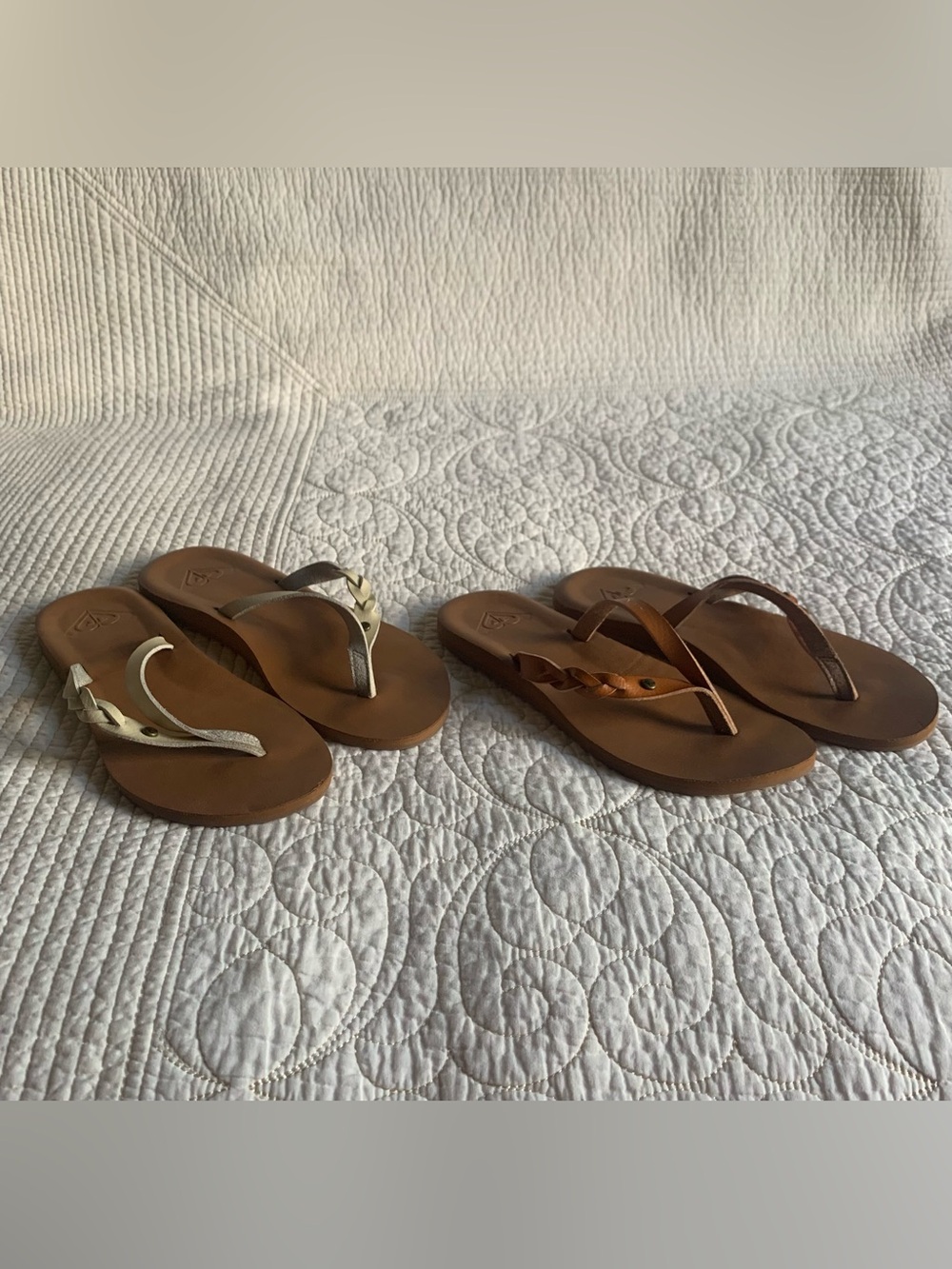 2 pairs of Women’s Roxy Liza IV Flip Flop Sandals